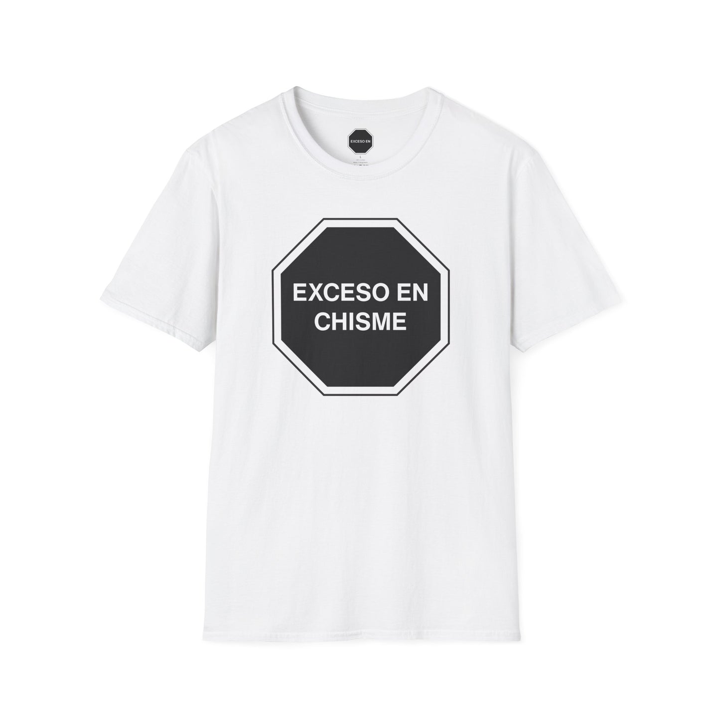 EXCESO EN CHISME – Camiseta gráfica unisex Softstyle | EXCESO EN™